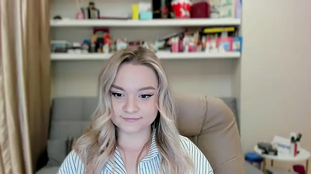 Kara Smith  online show from July 2026 11:16:02 PM