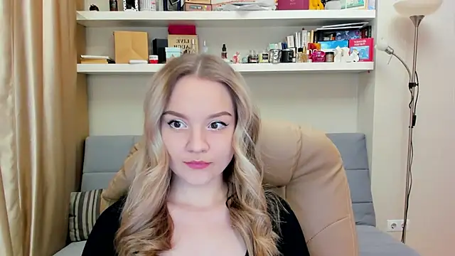 Snapshot of Kara_Smith_ chatting on January 2025 10:22:02 PM Kara Smith online show from January 2025 10:22:02 PM