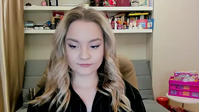 Kara Smith  online show from April 2026 12:28:01 AM