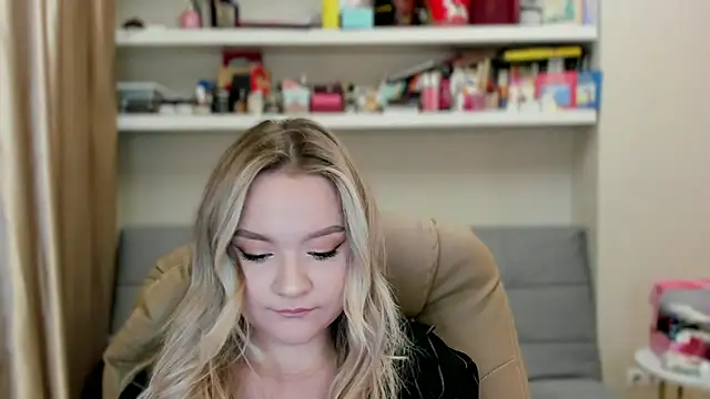 Kara Smith  online show from July 2026 11:22:01 PM