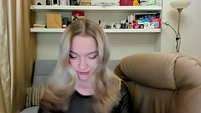 Snapshot of Kara_Smith_ chatting on December 2024 12:01:02 AM Kara Smith online show from December 2024 12:01:02 AM
