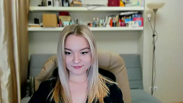 Snapshot of Kara_Smith_ chatting on October 2025 10:51:02 PM Kara Smith online show from October 2025 10:51:02 PM