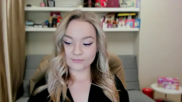 Kara Smith  online show from March 2026 10:33:01 PM