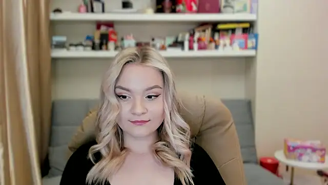 Kara Smith  online show from May 2026 10:35:02 PM