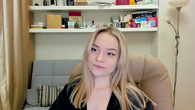 Snapshot of Kara_Smith_ chatting on March 2025 12:54:02 AM Kara Smith online show from March 2025 12:54:02 AM