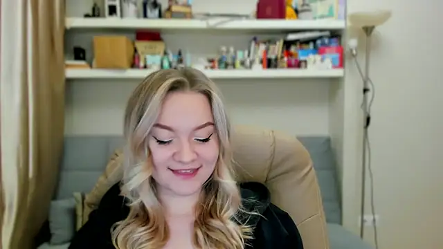 Kara Smith  online show from November 2025 12:25:01 AM