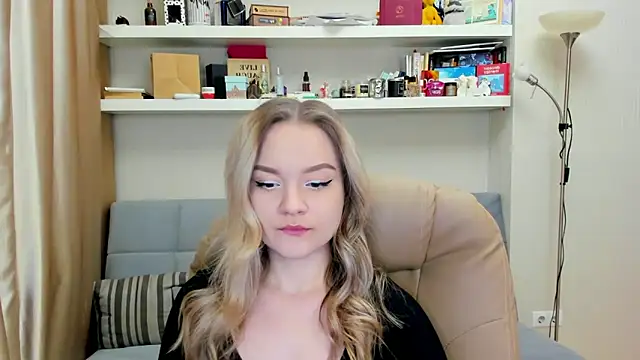 Snapshot of Kara_Smith_ chatting on January 2025 10:26:01 PM Kara Smith online show from January 2025 10:26:01 PM
