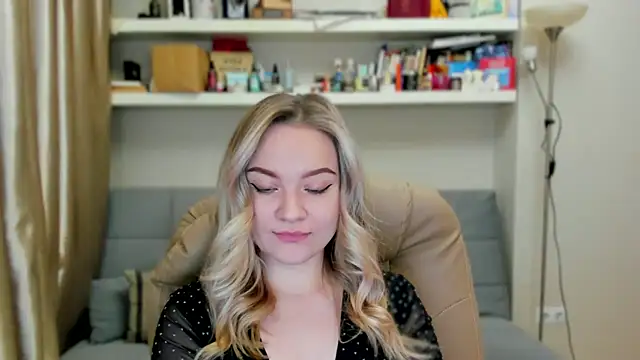 Kara Smith  online show from November 2025 11:08:02 PM