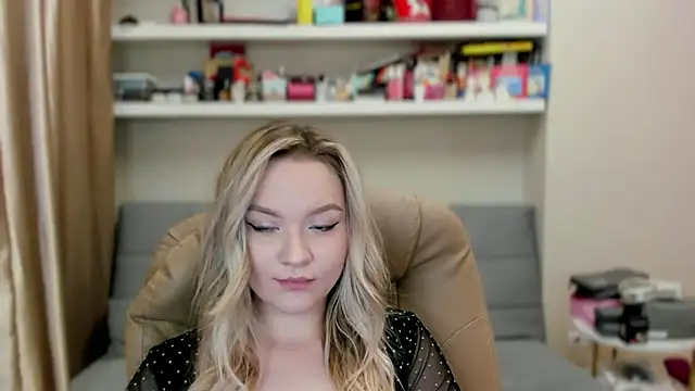 Kara Smith  online show from July 2026 10:28:02 PM