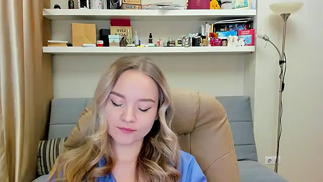 Snapshot of Kara_Smith_ chatting on January 2025 10:49:02 PM Kara Smith online show from January 2025 10:49:02 PM