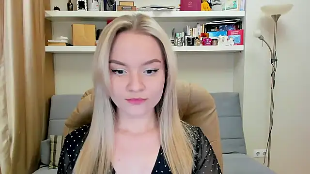 Snapshot of Kara_Smith_ chatting on February 2025 11:56:02 PM Kara Smith online show from February 2025 11:56:02 PM