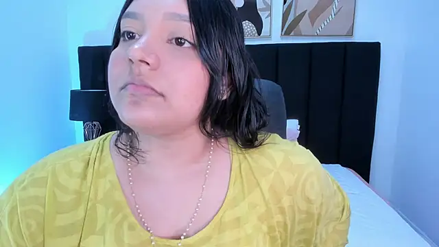 dullce77 online show from March 2026 07:37:01 PM