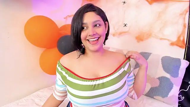 dullce77 online show from October 2025 06:26:01 PM