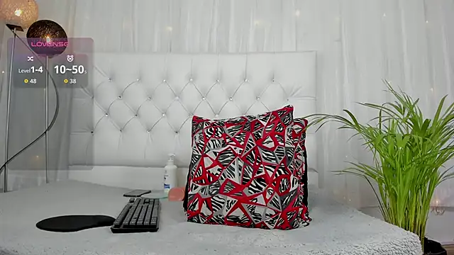 sarah temptation online show from March 2026 11:05:01 PM