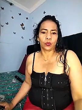 AlexaNovoa  online show from December 2025 09:15:01 PM