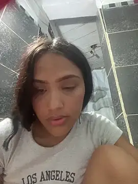 iamsara 21 online show from February 2026 02:14:02 AM