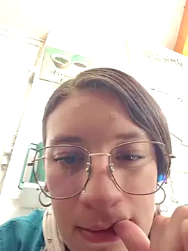 Snapshot of HOLY_DOLL chatting on November 2025 07:51:02 PM HOLY DOLL online show from November 2025 07:51:02 PM