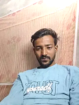 India HOT23 online show from December 2025 07:40:01 AM