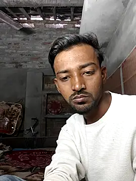 India HOT23 online show from December 2025 04:57:02 AM