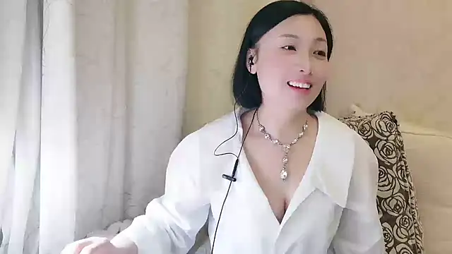 Snapshot of Rachel-6600 chatting on November 2025 04:18:02 PM Rachel-6600 online show from November 2025 04:18:02 PM