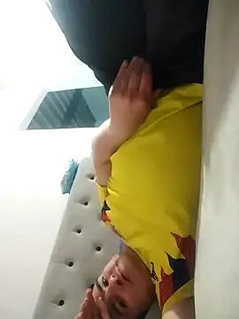 Snapshot of Andy-rtg chatting on September 2025 12:53:01 AM Andy-rtg online show from September 2025 12:53:01 AM