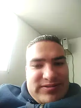 Snapshot of Andy-rtg chatting on March 2025 07:14:02 PM Andy-rtg online show from March 2025 07:14:02 PM