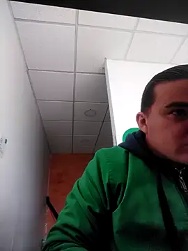 Snapshot of Andy-rtg chatting on October 2025 04:03:01 PM Andy-rtg online show from October 2025 04:03:01 PM