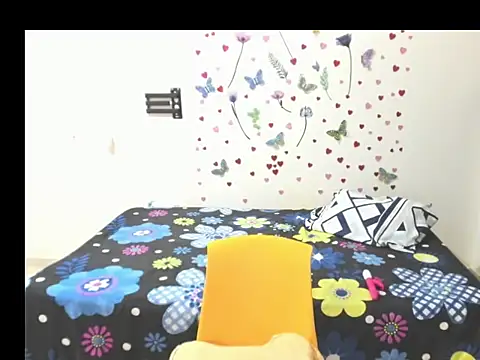 Olgahunder online show from March 2025 09:24:01 PM