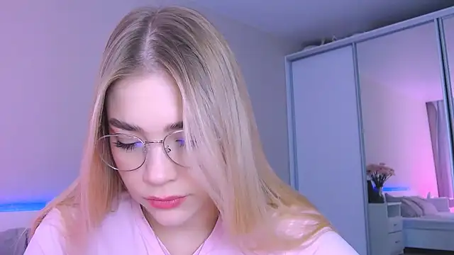 DIANAxxxDIAMOND online show from October 2025 08:15:01 AM