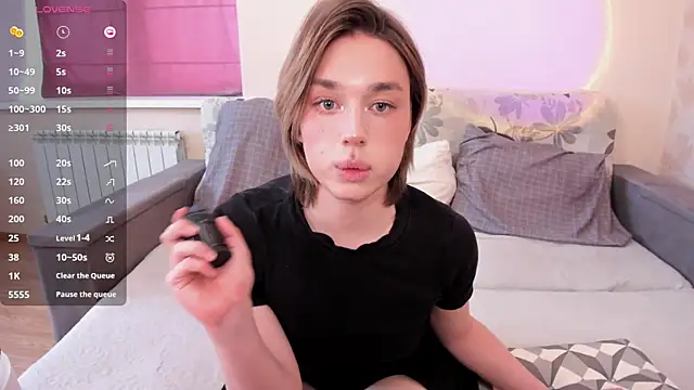 Hentailove20 online show from September 2025 12:20:01 PM