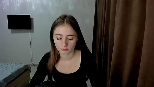 Snapshot of LilyHaart chatting on November 2025 07:18:01 PM LilyHaart online show from November 2025 07:18:01 PM