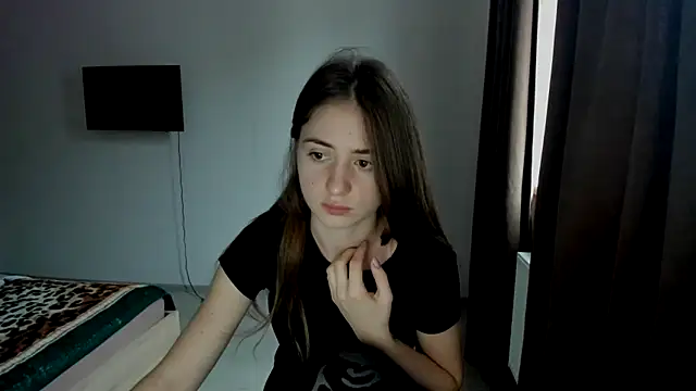 Snapshot of LilyHaart chatting on November 2025 05:34:01 AM LilyHaart online show from November 2025 05:34:01 AM