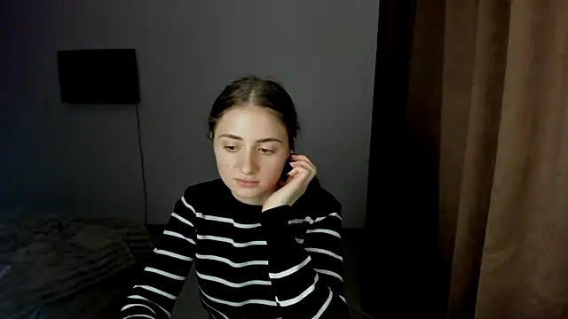 Snapshot of LilyHaart chatting on October 2025 04:15:02 PM LilyHaart online show from October 2025 04:15:02 PM