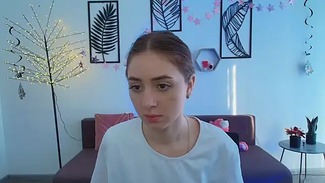 Snapshot of LilyHaart chatting on March 2025 06:37:01 AM LilyHaart online show from March 2025 06:37:01 AM