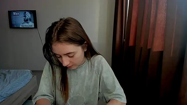 Snapshot of LilyHaart chatting on December 2025 06:39:03 AM LilyHaart online show from December 2025 06:39:03 AM