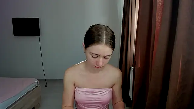 Snapshot of LilyHaart chatting on October 2025 06:34:02 AM LilyHaart online show from October 2025 06:34:02 AM