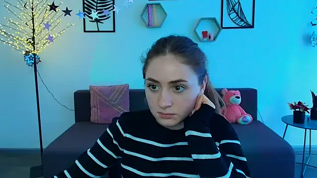 Snapshot of LilyHaart chatting on March 2025 12:55:02 PM LilyHaart online show from March 2025 12:55:02 PM