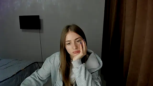 Snapshot of LilyHaart chatting on October 2025 04:30:02 PM LilyHaart online show from October 2025 04:30:02 PM