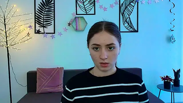 Snapshot of LilyHaart chatting on March 2025 12:57:01 PM LilyHaart online show from March 2025 12:57:01 PM