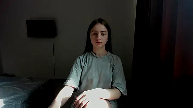 Snapshot of LilyHaart chatting on November 2025 11:03:01 AM LilyHaart online show from November 2025 11:03:01 AM