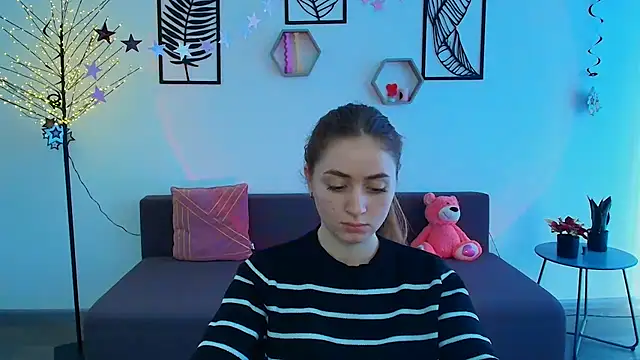 Snapshot of LilyHaart chatting on March 2025 09:49:01 AM LilyHaart online show from March 2025 09:49:01 AM