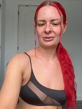 FariBanxOfficial online show from May 2026 02:50:01 PM