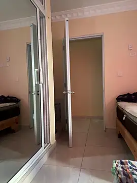 fragance21 online show from December 2025 06:54:02 PM