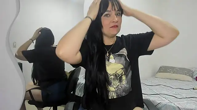 Snapshot of megan_milf79 chatting on October 2025 12:56:02 AM megan milf79 online show from October 2025 12:56:02 AM