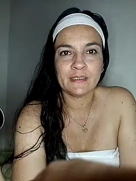 Snapshot of megan_milf79 chatting on March 2025 08:10:02 AM megan milf79 online show from March 2025 08:10:02 AM