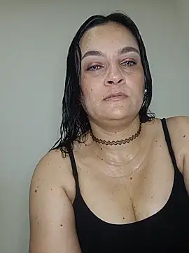 Snapshot of megan_milf79 chatting on July 2026 03:52:02 PM megan milf79 online show from July 2026 03:52:02 PM