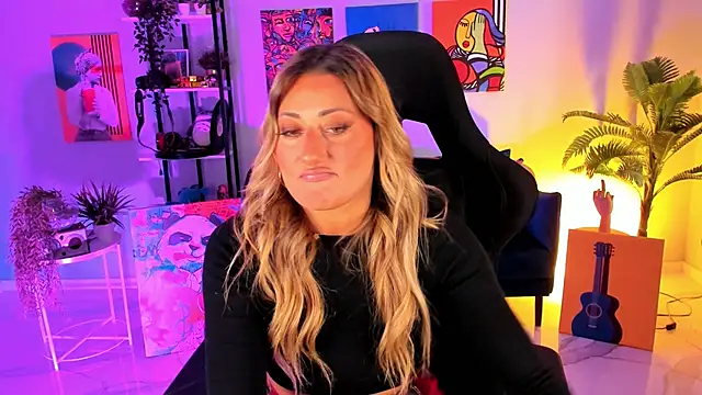 SarahAlluring online show from October 2025 01:23:02 PM