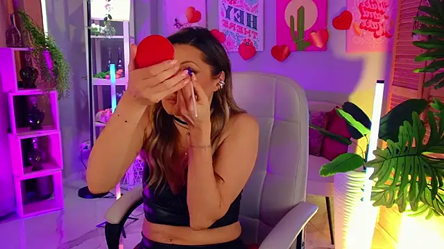 SarahAlluring online show from March 2026 01:01:04 PM