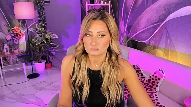 SarahAlluring online show from September 2025 11:54:02 AM