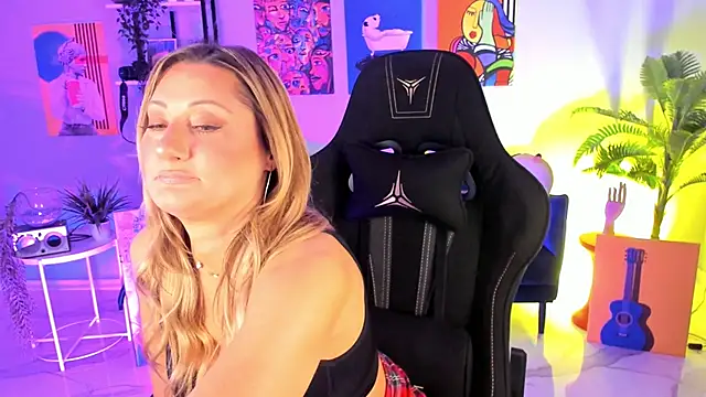 SarahAlluring online show from November 2025 11:36:02 AM